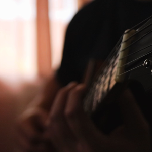 不打马赛手抓欧派二次元
