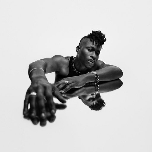 不打马赛手抓欧派二次元
